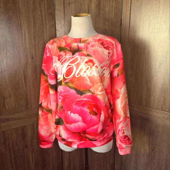 Love Republic Tops - Flower blossom women pink red pullover